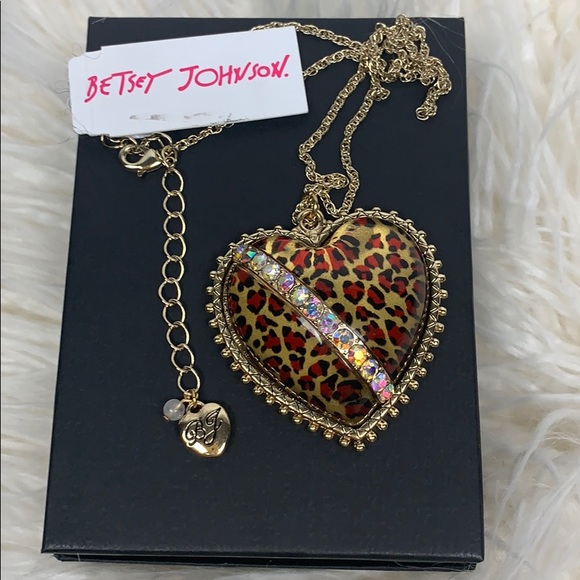 Betsey Johnson Necklace - Picture 1 of 7
